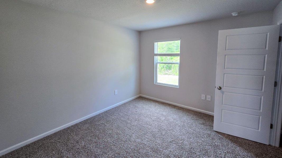 Spacious, unfurnished interior of a new home in Lake Mary Forest, Tallahassee (Image 18).