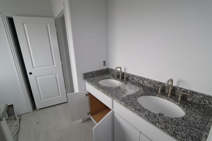 Image 18 of a home in Stoneridge.