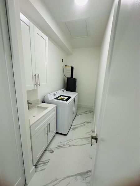 Furnished interior view inside a new home in , Lehigh Acres (Image 7).