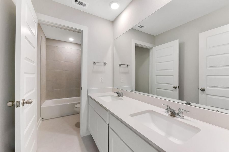 Furnished interior view inside a new home in River Ranch Meadows, Dayton (Image 14).