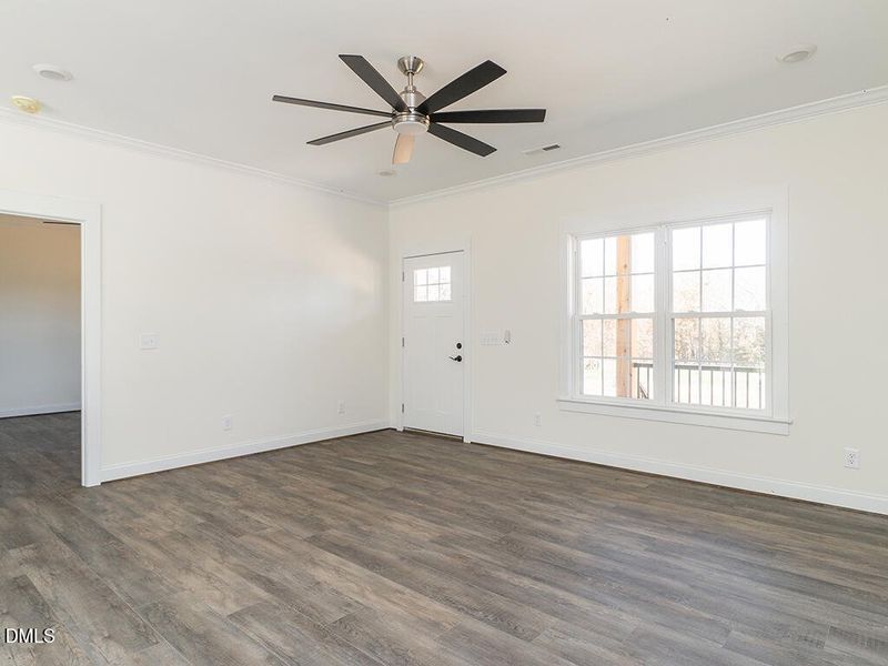 06 1191_PerkinsonRd LivRm1_MLS 06 1191_PerkinsonRd LivRm1_MLS