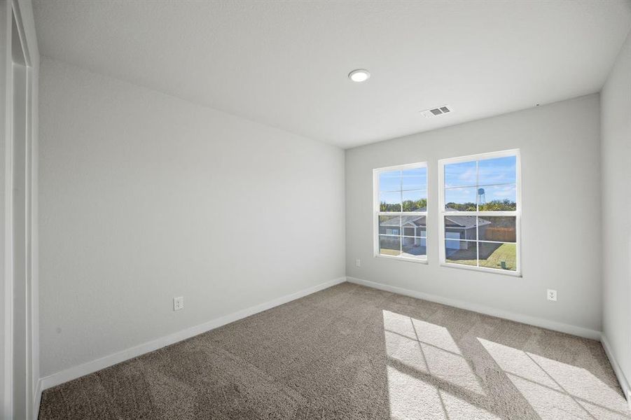 Spacious, unfurnished interior of a new home in MiraVerde, Crowley (Image 9).