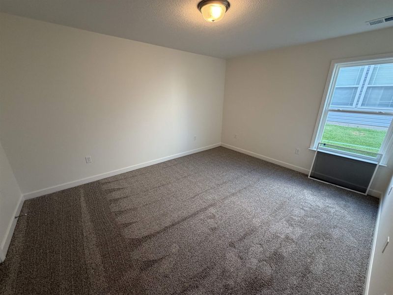 Spacious, unfurnished interior of a new home in Cleveland Meadows, Spartanburg (Image 8).