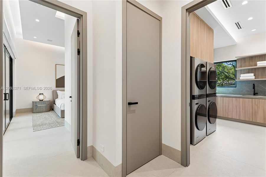 Furnished interior view inside a new home in , Pinecrest (Image 16).