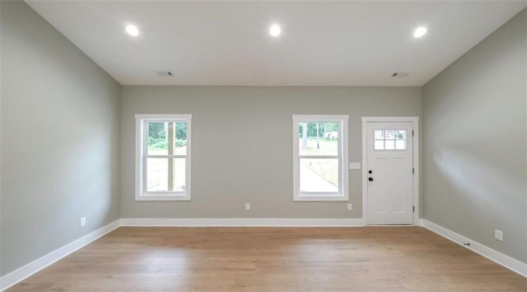 Spacious, unfurnished interior of a new home in , Bremen (Image 32).