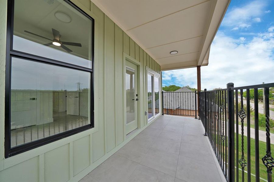 Exterior details and patio area of a home in , Granbury (Image 25).
