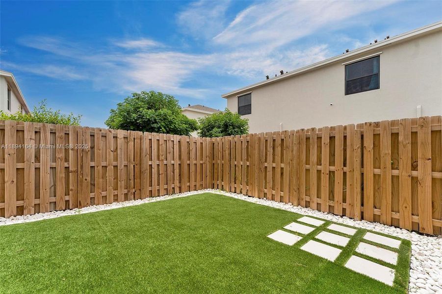 Exterior details and patio area of a home in , Florida City (Image 13).