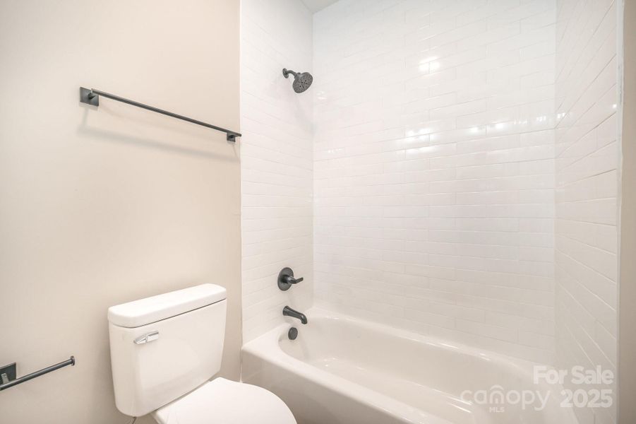 Primary Ensuite Primary Ensuite