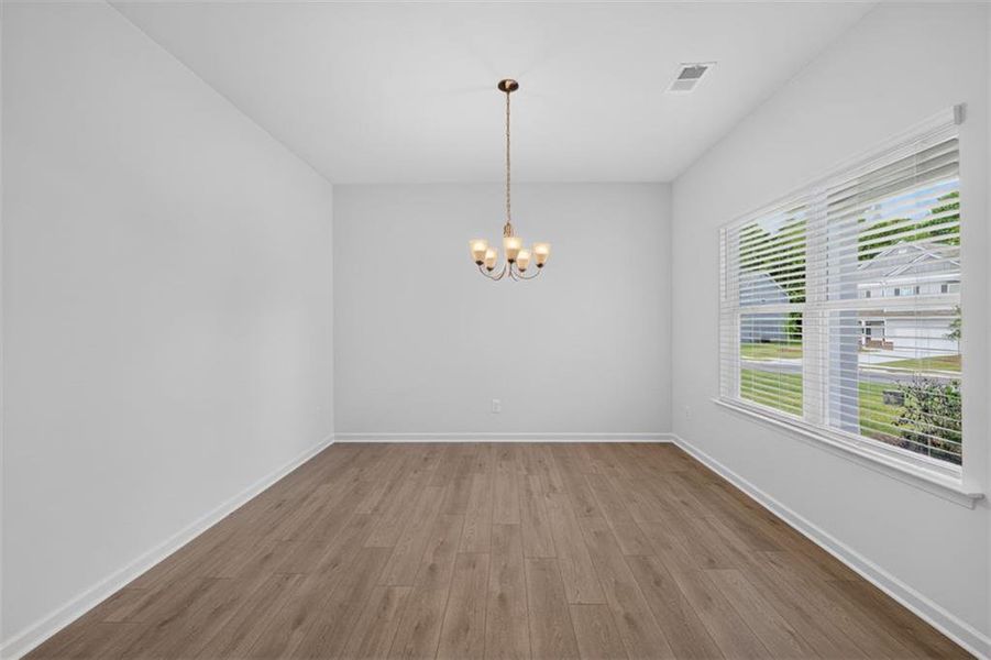 Spacious, unfurnished interior of a new home in Jones Ridge, Dallas (Image 74). Spacious, unfurnished interior of a new home in Jones Ridge, Dallas (Image 74).