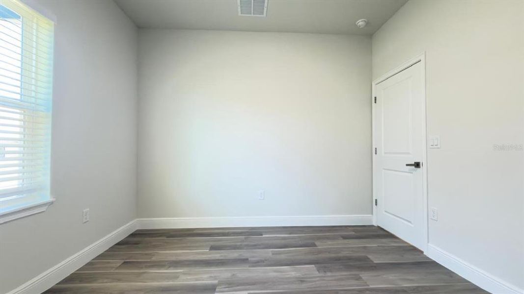 Spacious, unfurnished interior of a new home in , Ocala (Image 19).