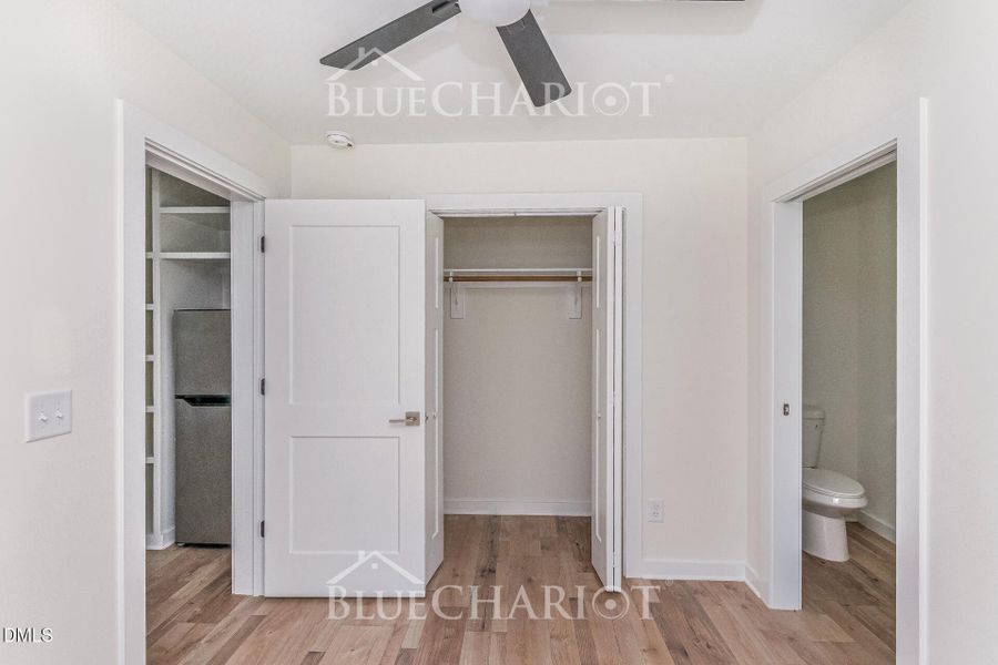 9-photo-Main-Bedroom-ebdb8a01-7841-4e9d-