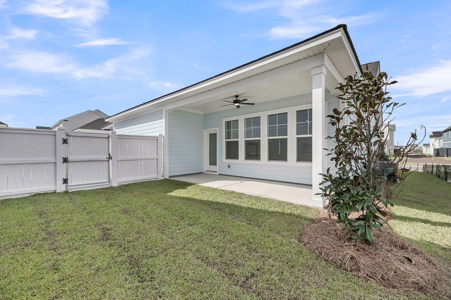 Exterior details and patio area of a home in Nexton – Midtown – The Garden Collection, Summerville (Image 1).