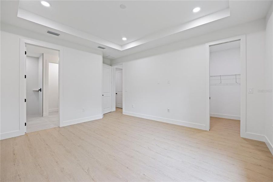 Spacious, unfurnished interior of a new home in , Port Charlotte (Image 32).