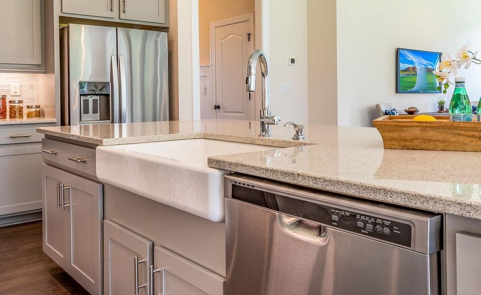 Representative interior finishes for a home built from the Columbia by Greybrook Homes in Shepherds Trace, Clover (Image 23).