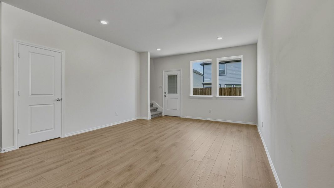 Spacious, unfurnished interior of a new home in Arbor Trails North, Princeton (Image 6).
