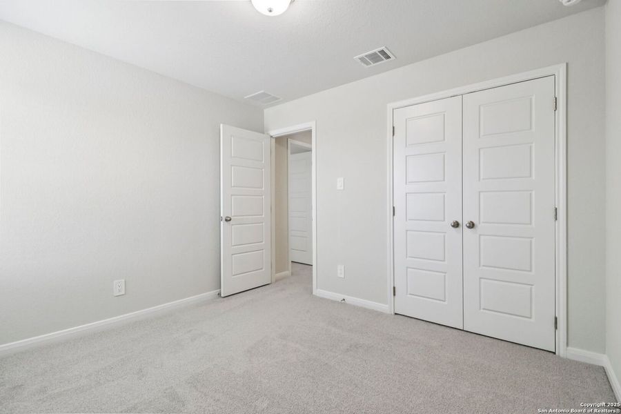 Spacious, unfurnished interior of a new home in Royal Crest, San Antonio (Image 38). Spacious, unfurnished interior of a new home in Royal Crest, San Antonio (Image 38).