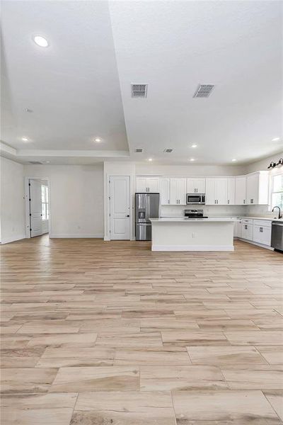 Spacious, unfurnished interior of a new home in , Ocala (Image 38).