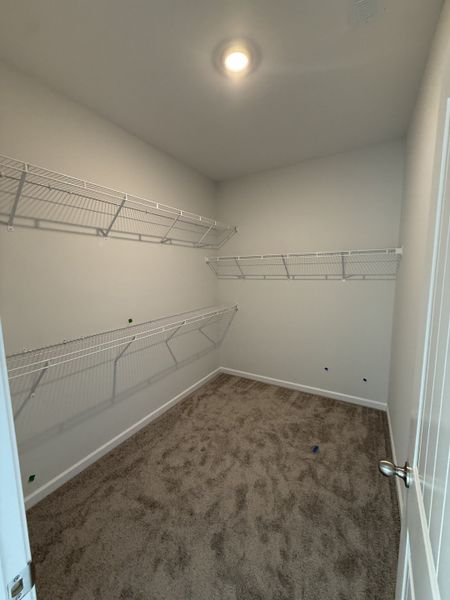 Spacious, unfurnished interior of a new home in Bradley Bend, Ashland City (Image 11).