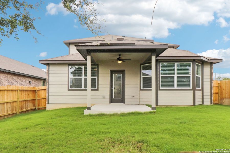 Exterior details and patio area of a home in Thomas Pond, San Antonio (Image 3). Exterior details and patio area of a home in Thomas Pond, San Antonio (Image 3).