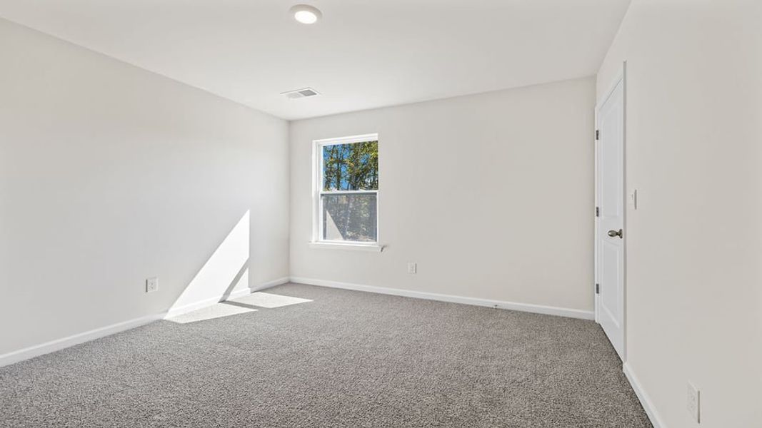 Spacious, unfurnished interior of a new home in Varner Station, Woodruff (Image 23).