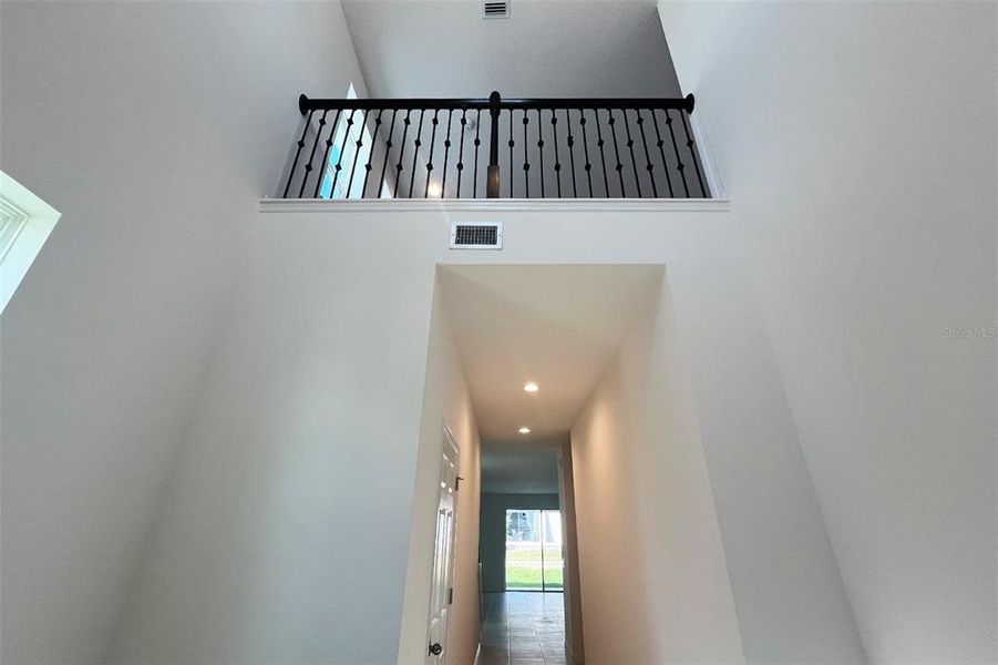 Spacious, unfurnished interior of a new home in Trinity Lakes, Groveland (Image 8). Spacious, unfurnished interior of a new home in Trinity Lakes, Groveland (Image 8).