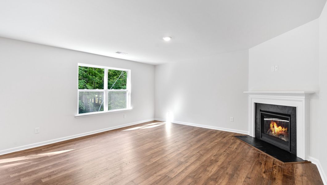 Representative unfurnished interior of a home built from the Macon by D.R. Horton in Treemont Commons, Wellford (Image 12).