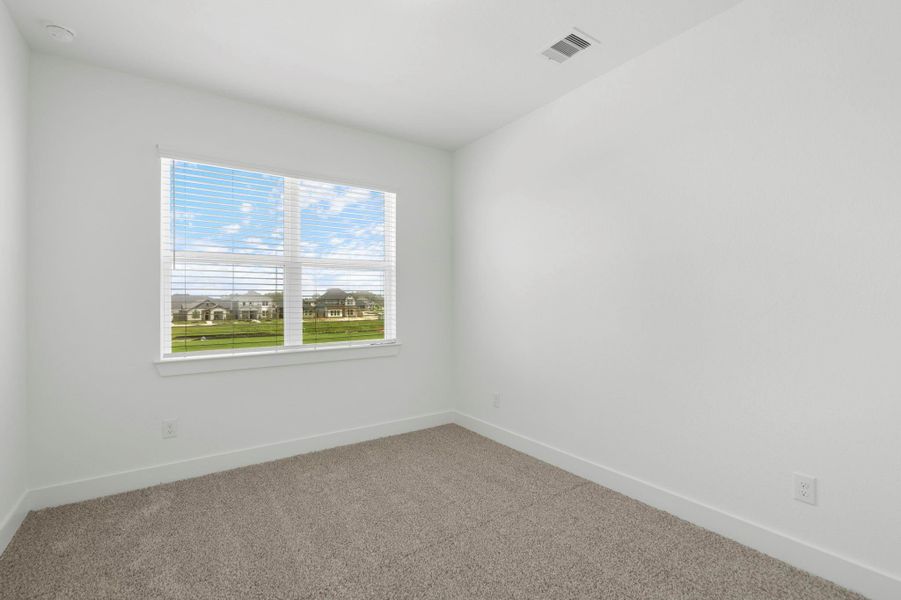 Spacious, unfurnished interior of a new home in Riceland, Mont Belvieu (Image 29).