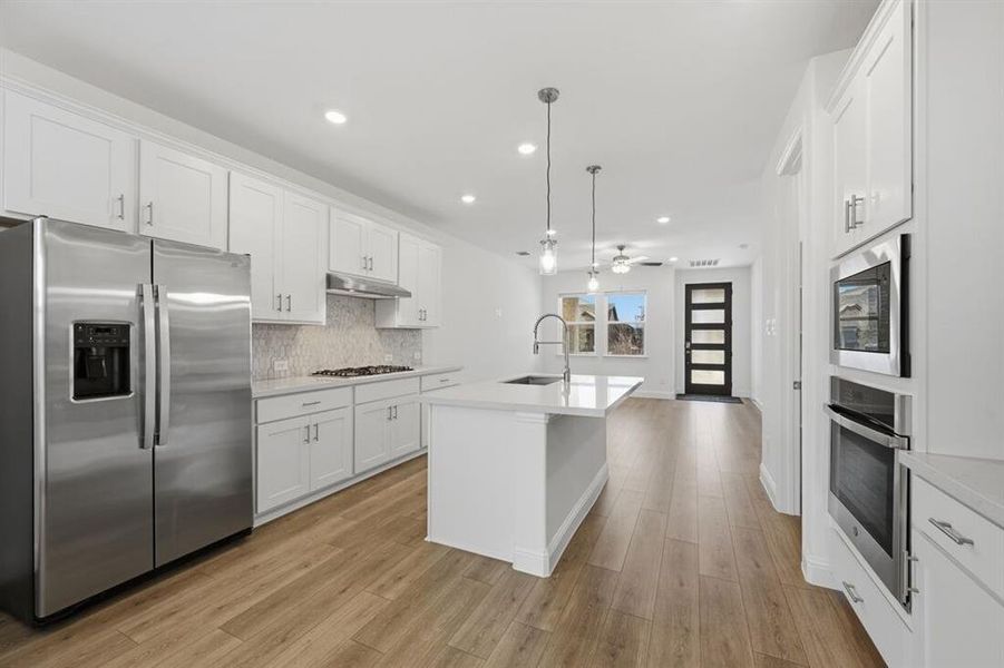 1121 Beautyberry Lane ~ Ready Now 1121 Beautyberry Lane ~ Ready Now