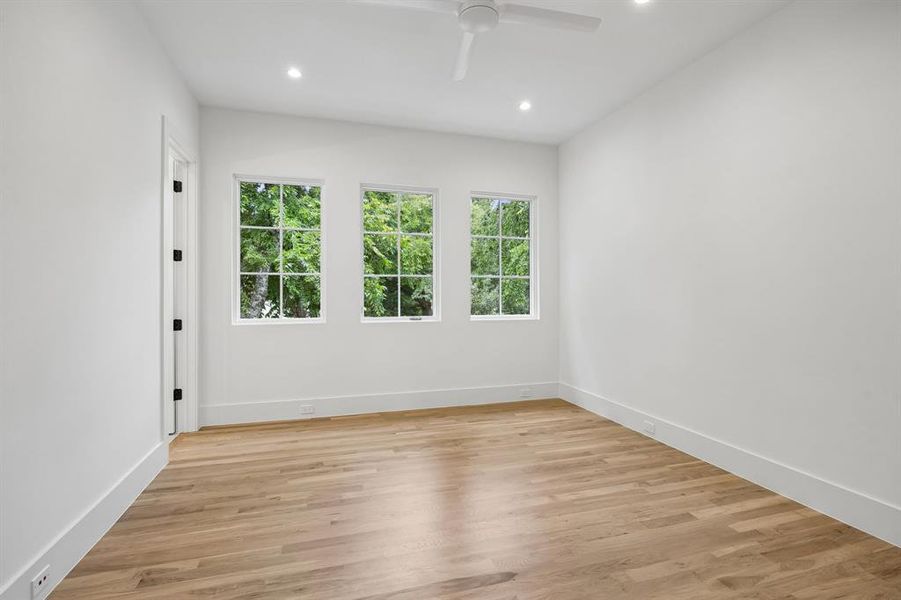 Spacious, unfurnished interior of a new home in , Dallas (Image 20).