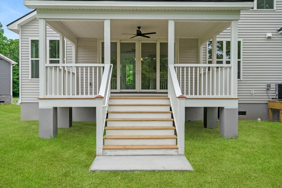 Exterior details and patio area of a home in , Charleston (Image 25).