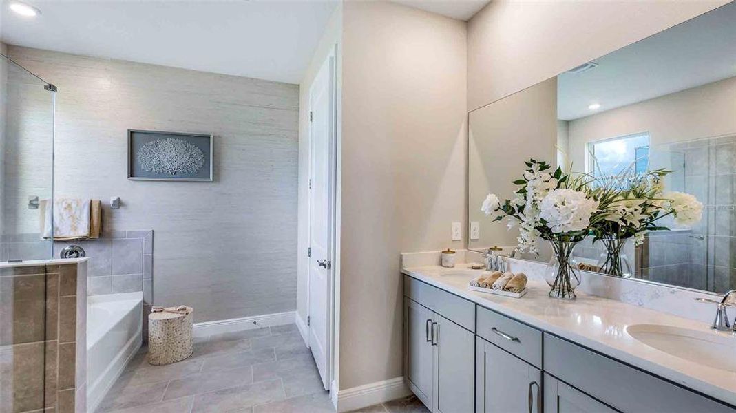 Furnished interior view inside a new home in Star Farms at Lakewood Ranch, Lakewood Ranch (Image 15).