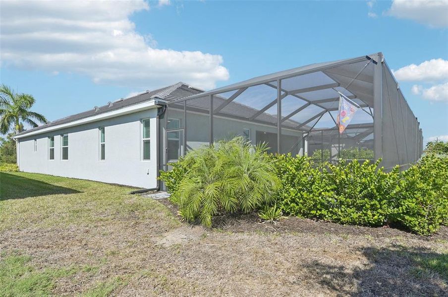 Exterior details and patio area of a home in , Venice (Image 3).