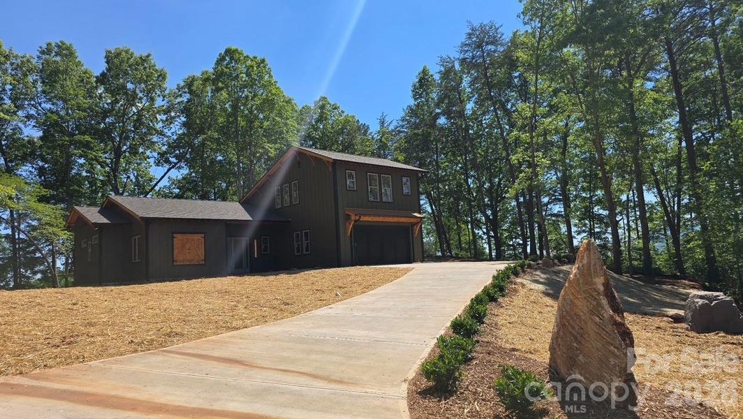 Image 32 of a home in .
