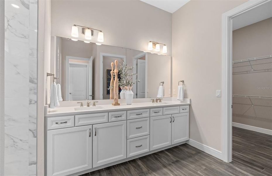 Furnished interior view inside a new home in Del Webb Oasis, Winter Garden (Image 12).