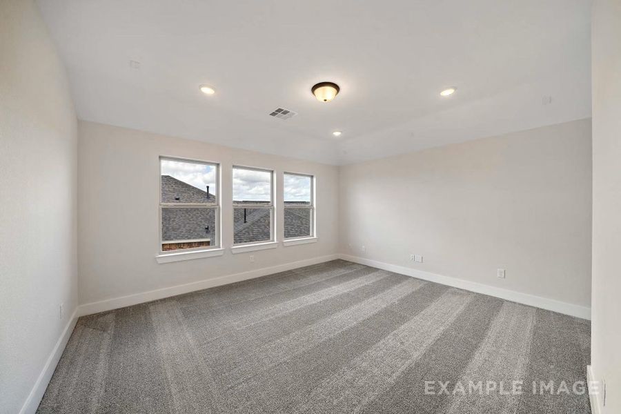 Spacious, unfurnished interior of a new home in Lago Mar, Texas City (Image 31).