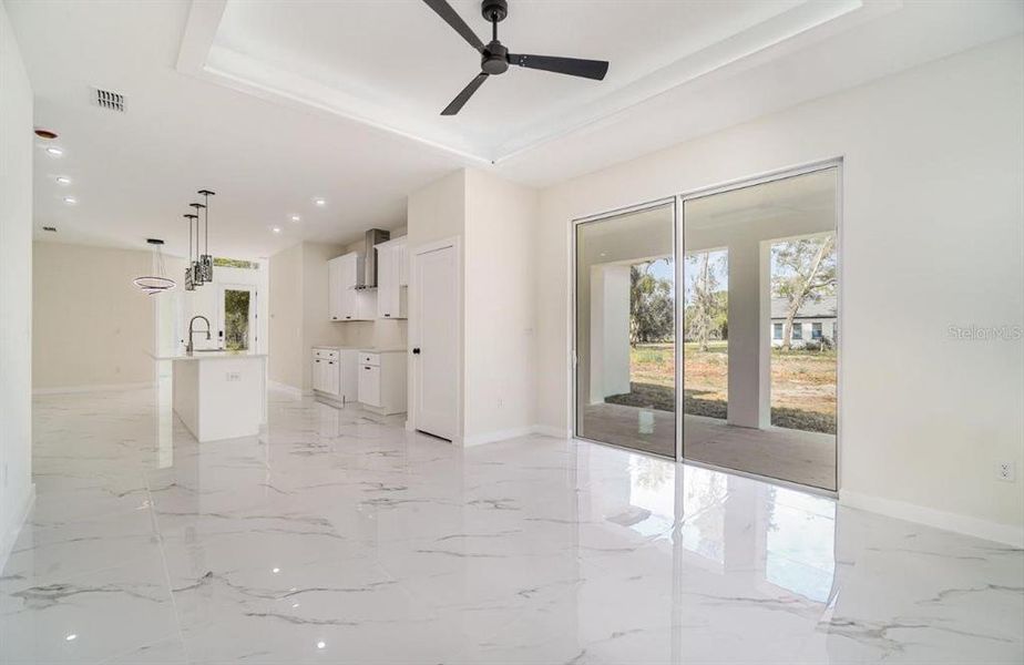 Spacious, unfurnished interior of a new home in , St. Cloud (Image 7).