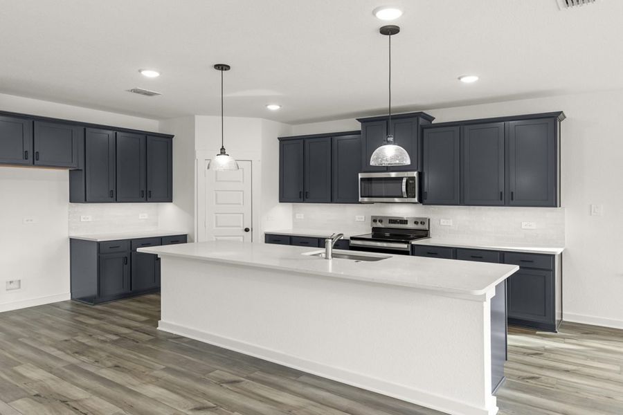 Representative furnished interior of a home built from the Boxwood III Trinity Grove Signature by Brohn Homes in Trinity Grove, Spring (Image 6).