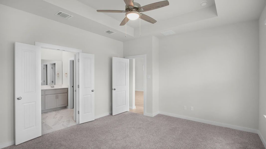 Spacious, unfurnished interior of a new home in Highland Village, Georgetown (Image 18). Spacious, unfurnished interior of a new home in Highland Village, Georgetown (Image 18).