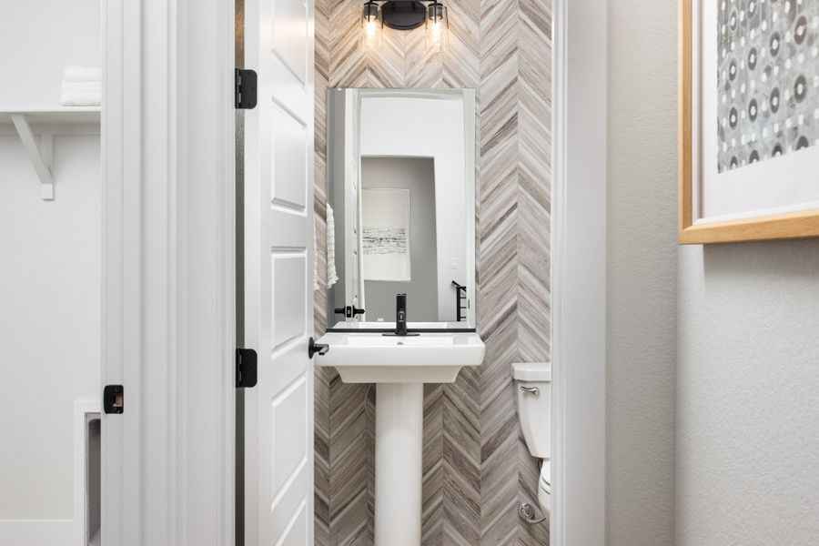 1819 Vista -Powder Bathroom