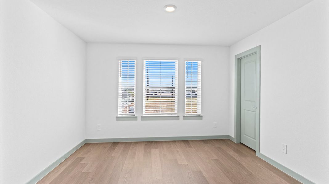 Spacious, unfurnished interior of a new home in Westland Ranch 50' Homesites, League City (Image 21).