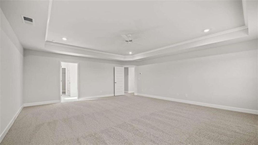 Spacious, unfurnished interior of a new home in Evergreen Crossing, Locust Grove (Image 12).
