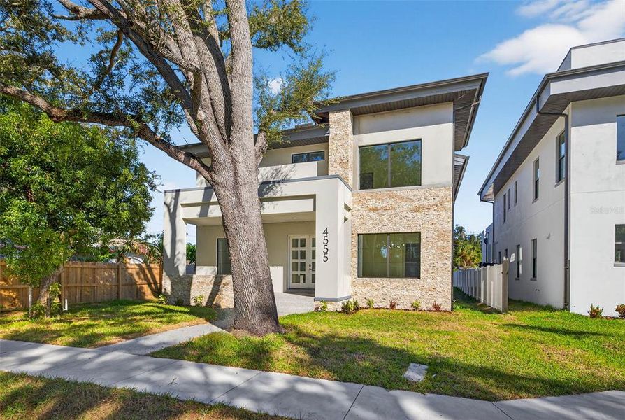 Image 32 of a home in .