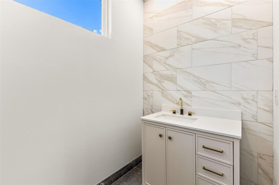 Image 38 of a home in .