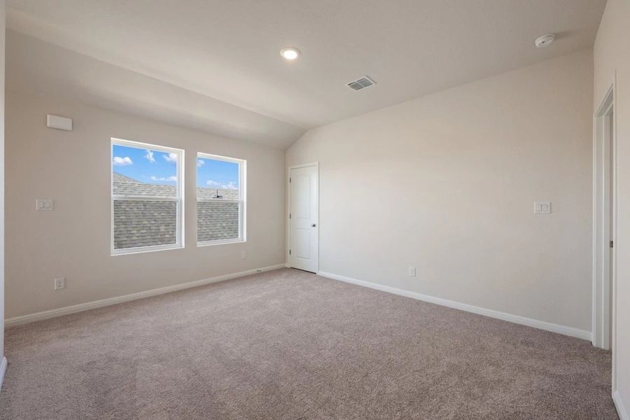 Spacious, unfurnished interior of a new home in Cannon Ranch, Dripping Springs (Image 39).