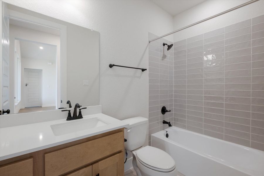 Furnished interior view inside a new home in Esperanza, Boerne (Image 11).