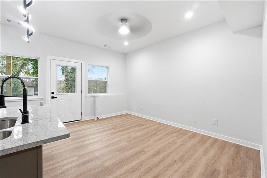 Spacious, unfurnished interior of a new home in , Atlanta (Image 30).