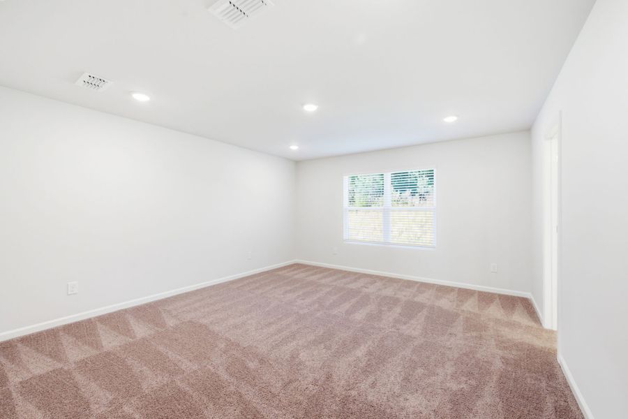 Spacious, unfurnished interior of a new home in Grand Arbor, Blythewood (Image 26).