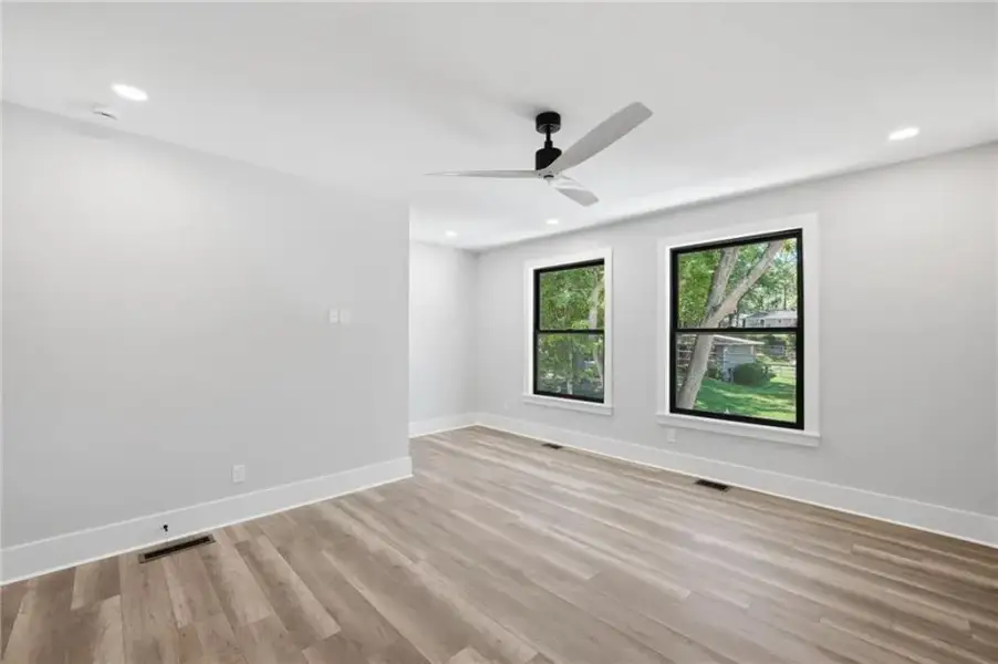 Spacious, unfurnished interior of a new home in , Roswell (Image 27).