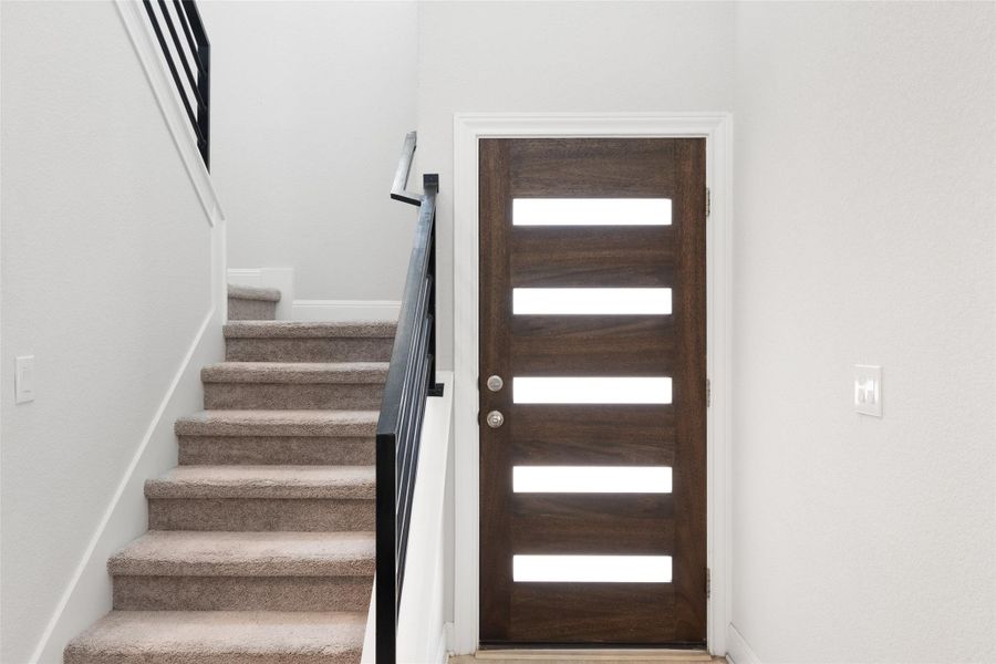 Spacious, unfurnished interior of a new home in Messinger Village, Austin (Image 18).