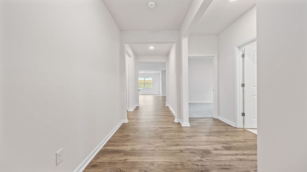 Spacious, unfurnished interior of a new home in Woodglen, Piedmont (Image 10).